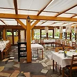 Gosciniec Gryszczeniowka & Bed & Breakfast