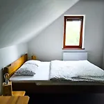 Gosciniec Gryszczeniowka & Oda ve Kahvaltı Wargowo